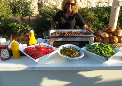 דוכן קייטרינג המבורגר לילדים