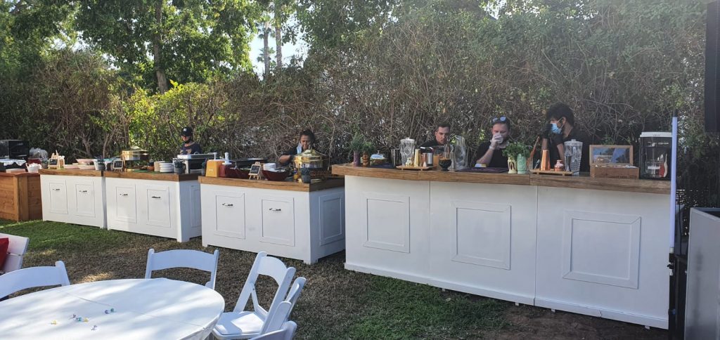דוכני מזון ועגלת קפה של קייטרינג לבר מצווה